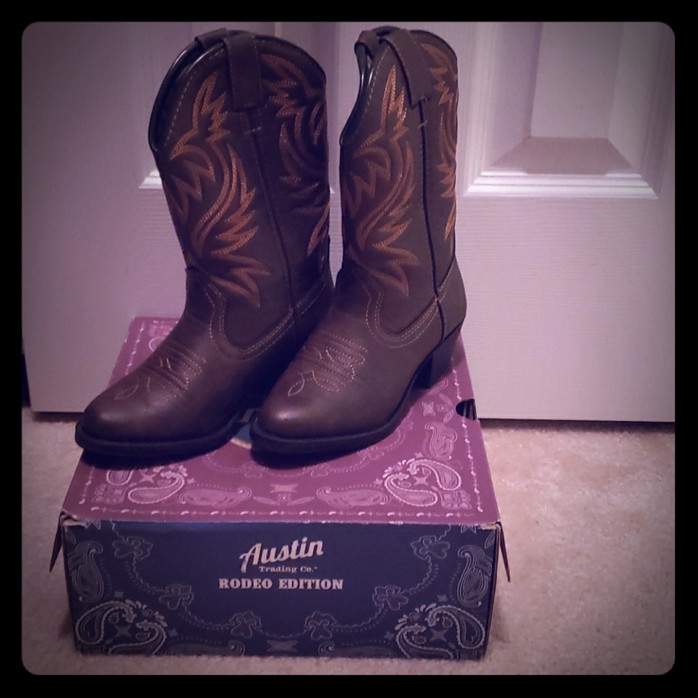 Kids boots